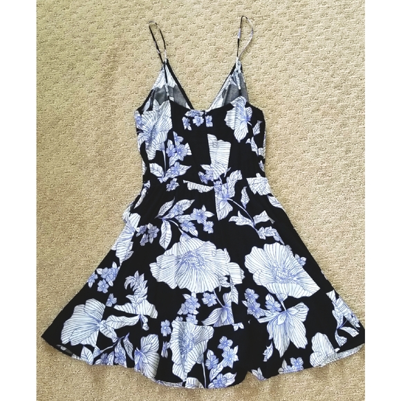 Express Floral Ruffle Wrap Mini Dress - Picture 6 of 6